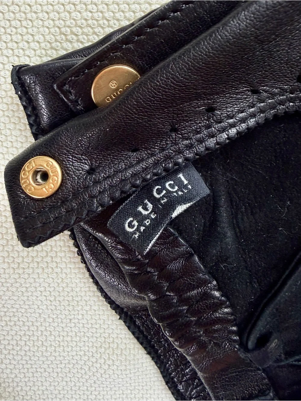 Gucci Black Leather Driving Gloves Size 8.5 Made in Italy‎ Snap